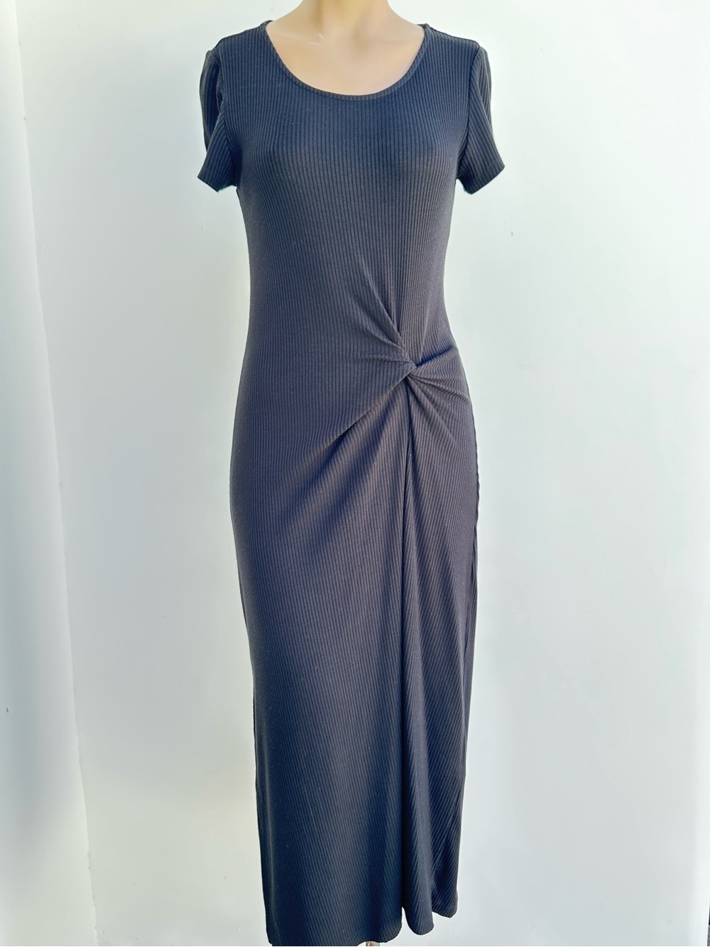 Elie Tahari Black Ribbed Twist-Detail Maxi Dress